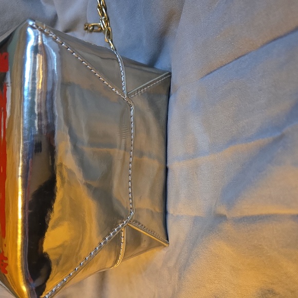 Chinese Take Out Purse with Shoulder Chain GOLD - Picture 2 of 6